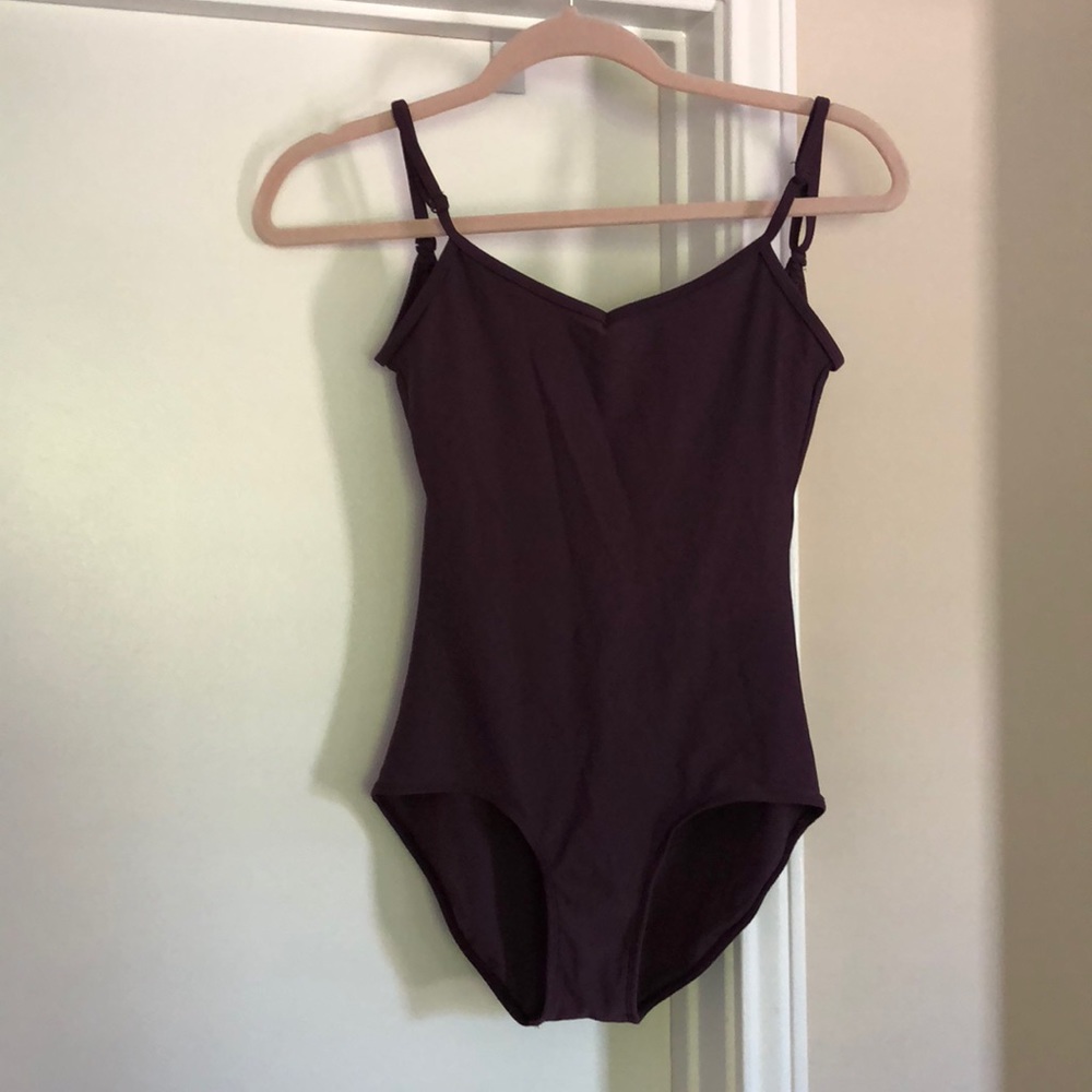 Plum Leo